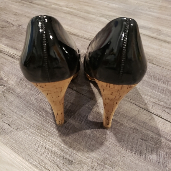 Franco Sarto patent leather black shoes - Picture 3 of 6